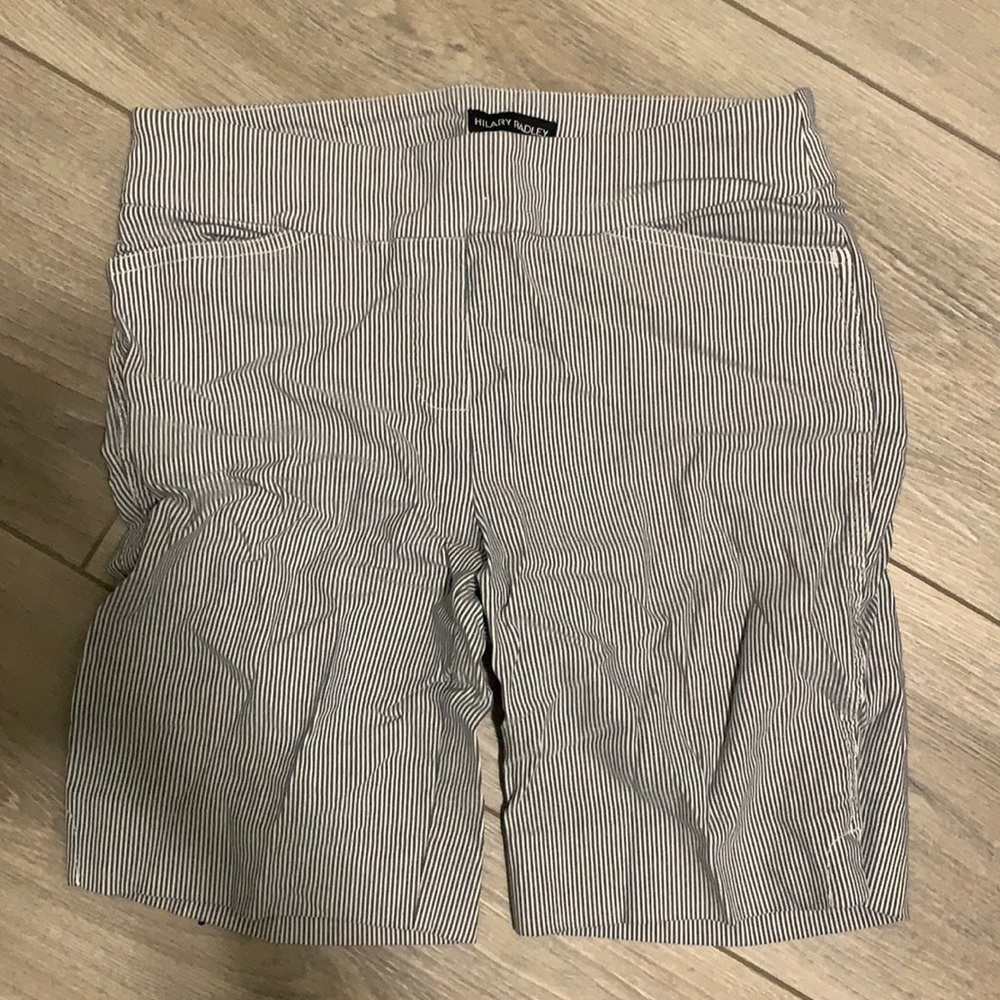 Women’s Mid Thigh Shorts Black/Stipped